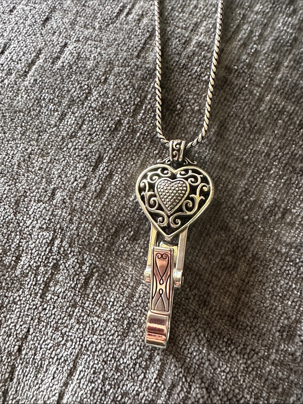 Brighton Reno Heart Badge Clip Necklace Pendant Swarovski 32”-34” Necklace - Picture 4 of 5